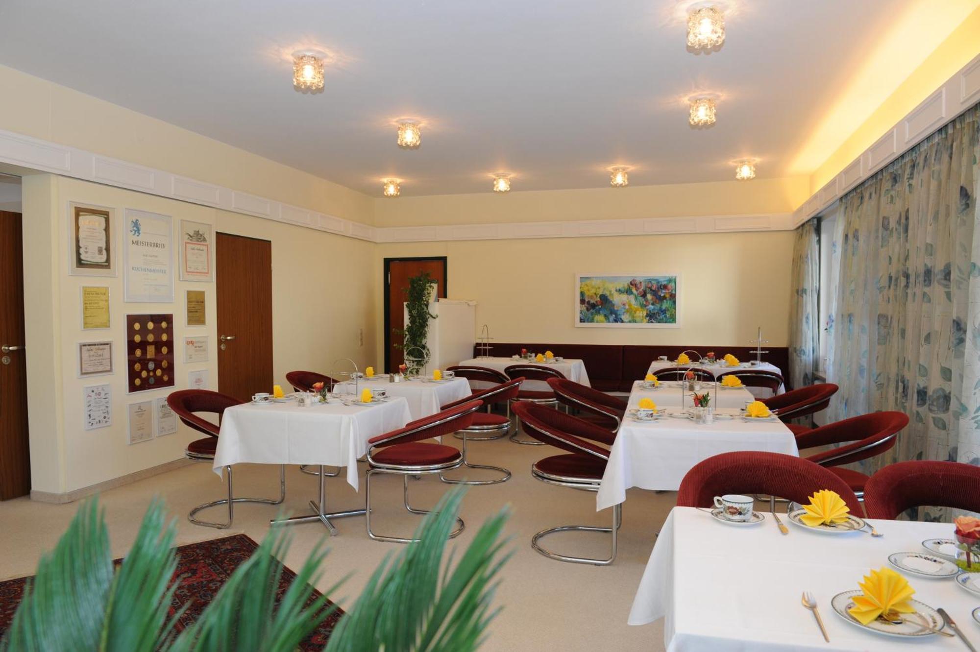 Hotel Christine Fussen Bagian luar foto