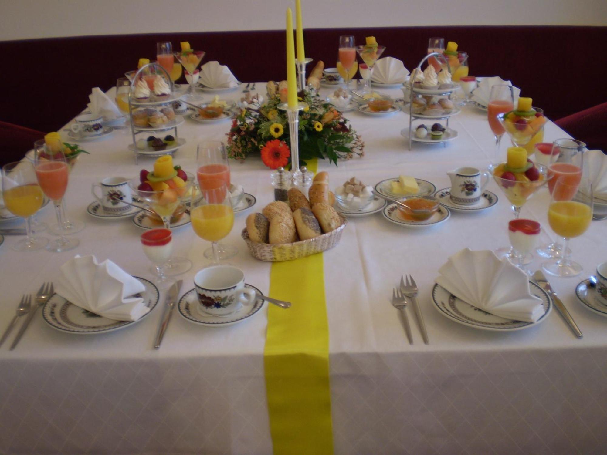 Hotel Christine Fussen Bagian luar foto