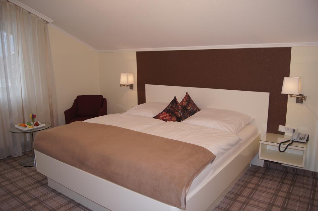 Hotel Christine Fussen Bagian luar foto